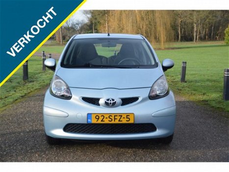 Toyota Aygo - 1.0-12V 5 Deurs uitvoering Airco Elect. pakket - 1