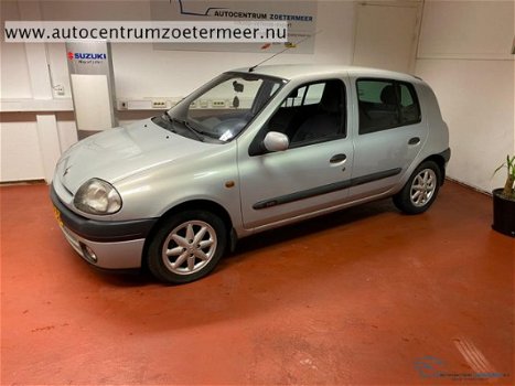 Renault Clio - RT 1.6 - 1