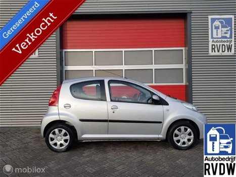 Peugeot 107 - 1.0-12V Sportium - 1