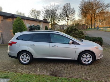 Ford Focus Wagon - 1.6 TI-VCT, AIRCO, NIEUW MODEL, VOORRUI - 1