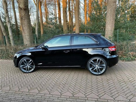 Audi A3 - 1.4 TFSI Ambiente 2013 Nieuwe wielen/banden - 1