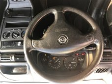 Opel Astra - 1.6i Edition