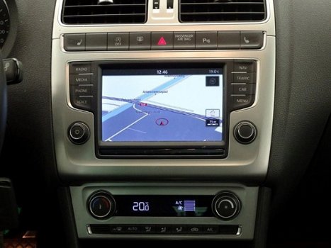 Volkswagen Polo - 1.2 TSI Highline automaat | navigatie | climate control | panoramadak | leder | 16 - 1