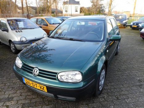 Volkswagen Golf - 1.6 Comfortline - 1