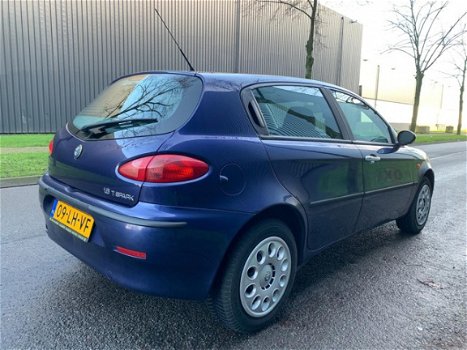 Alfa Romeo 147 - 1.6 T.Spark Veloce Progression ✅NAP, AIRCO, CRUISE, STUURBEKRACHTIGING - 1