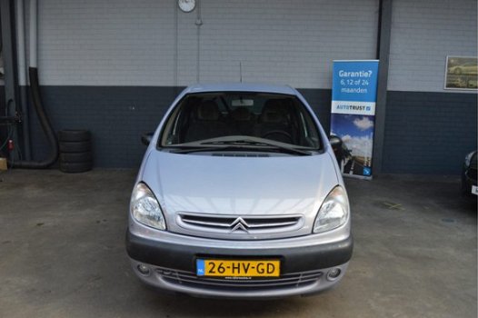 Citroën Xsara Picasso - 1.8i-16V Airco, Centrale deurvergrendeling, trekhaak - 1