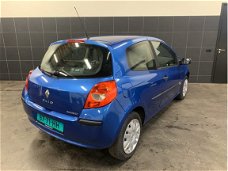 Renault Clio - 1.2-16V Airco maandag meer fotos