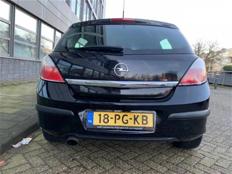 Opel Astra - 1.8 Sport STOEL VERWARMING/ELEK PAKKET/AIRCO/NAP/ECCO/APK/5DRS - 1