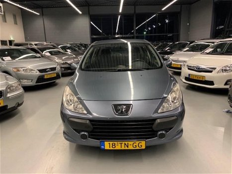 Peugeot 307 - 2.0-16V XS - 1