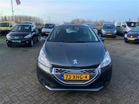 Peugeot 208 - 1.4 e-HDi Active Automaat, navi, 117dkm nap - 1