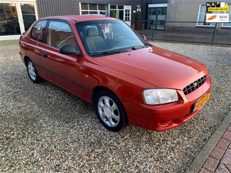 Hyundai Accent - 1.5i LS Benzine Automaat Luxe uitvoering Airco LM velgen Rijdt en schakelt perfect - 1