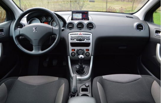 Peugeot 308 - 1.6 VTi Millesim 200 | 5drs | 120PK | Navi | Cruise Control | Climate Control | PDC | - 1