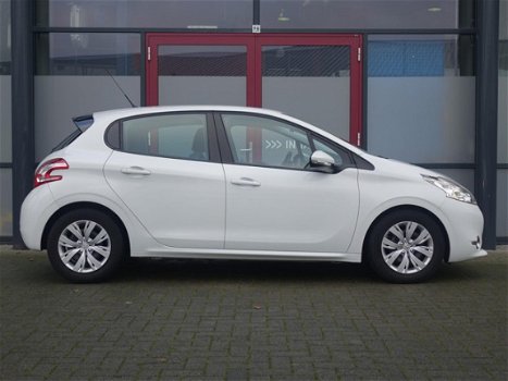 Peugeot 208 - 1.2 e-VTi 2Tronic 82PK 5D Active | NAVI | CLIMATE | TREKHAAK | - 1