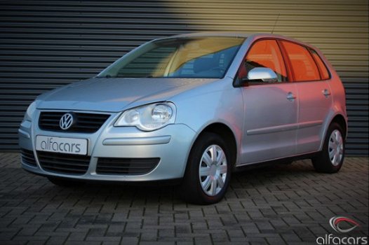 Volkswagen Polo - 1.4-16V Comfortline l CRUISE l AIRCO l DISTRIBUTIE RIEM VERVANGEN l - 1