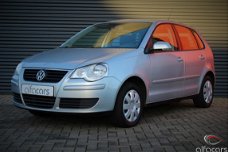 Volkswagen Polo - 1.4-16V Comfortline l CRUISE l AIRCO l DISTRIBUTIE RIEM VERVANGEN l