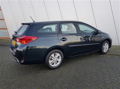 Toyota Auris Touring Sports - 1.8 Hybrid Aspiration Navi I NAVIGATIE I LICHTMETALEN VELGEN I - 1