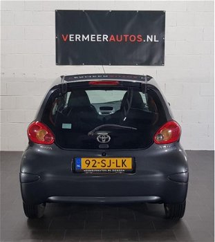 Toyota Aygo - 1.0-12V Sport 2006 MET NIEUWE APK - 1