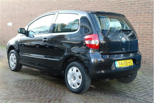 Volkswagen Fox - 1.2 Trendline / Elektrische ramen / Centrale deurvergrendeling / 1e Eigenaar - 1