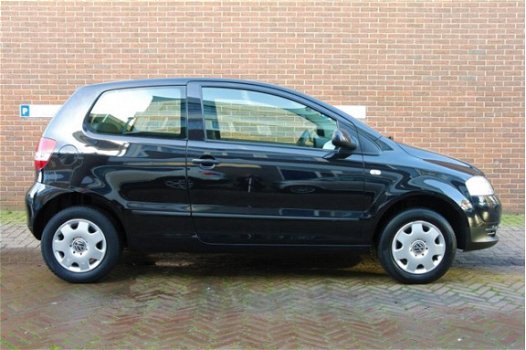 Volkswagen Fox - 1.2 Trendline / Elektrische ramen / Centrale deurvergrendeling / 1e Eigenaar - 1