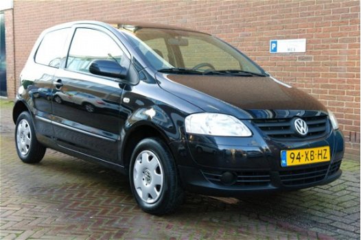 Volkswagen Fox - 1.2 Trendline / Elektrische ramen / Centrale deurvergrendeling / 1e Eigenaar - 1