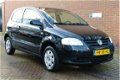 Volkswagen Fox - 1.2 Trendline / Elektrische ramen / Centrale deurvergrendeling / 1e Eigenaar - 1 - Thumbnail