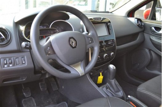 Renault Clio - 0.9 TCe Expression | Airco | Navigatie | Cruise C. | - 1