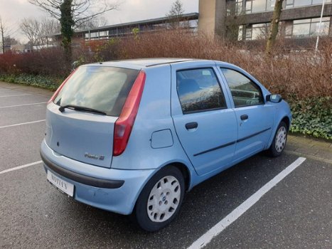 Fiat Punto - 1.2-16V Dynamic Airco/5 drs/Elekt-ramen/1 jaar apk/Stuurbekrachtiging/Inruilkoopje - 1