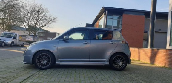 Suzuki Swift - 1.3 GLS SPORT Airco LMV Bj 2005 Meeneemprijs - 1