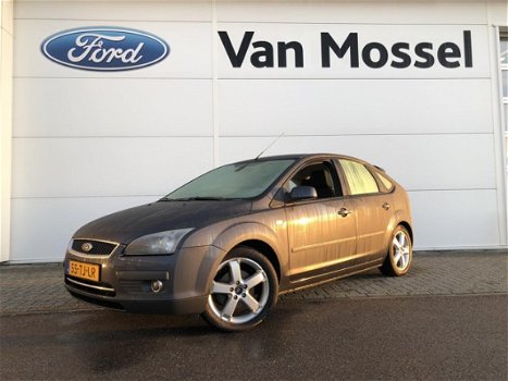 Ford Focus - 1.6 74KW 5D Futura - 1