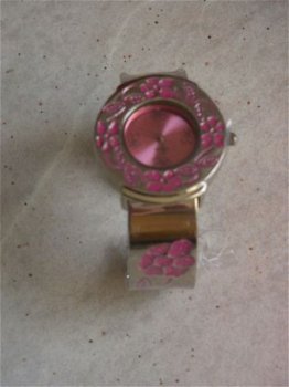 Dames horloge met roze band - 1