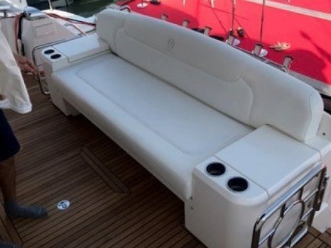 Riviera 5400 Sport Yacht - 8