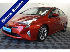 Toyota Prius - 1.8 Dynamic // navi camera clima cruise