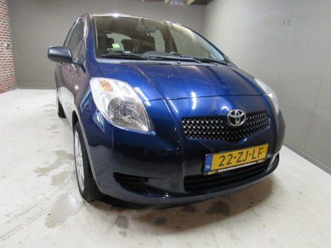 Toyota Yaris - 1.0 VVTi Idols, leer, airco, elektrische ramen - 1