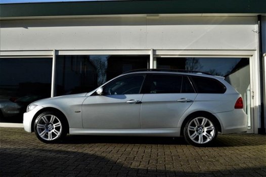 BMW 3-serie Touring - 325xi High Executive M pakket, Panodak, Navi-proff, Xenon, Alcantara Sportint - 1