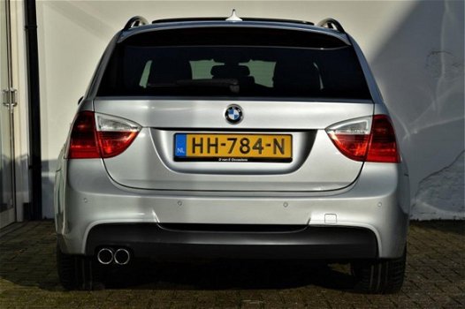 BMW 3-serie Touring - 325xi High Executive M pakket, Panodak, Navi-proff, Xenon, Alcantara Sportint - 1