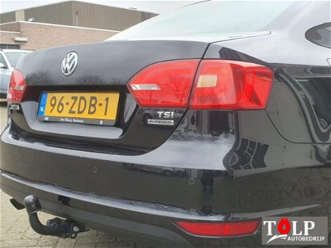 Volkswagen Jetta - 1.2 TSI Comfortline - 1