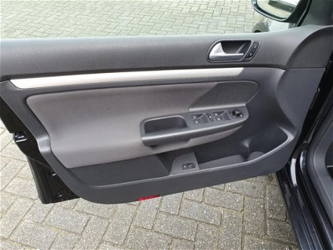 Volkswagen Golf - 1.4 TSI Trendline 5-deurs Automaat met Stoelverwarming, Climate & Cruise control - 1
