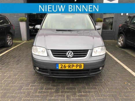 Volkswagen Touran - 1.9 TDI 105pk Highline Automaat - 1