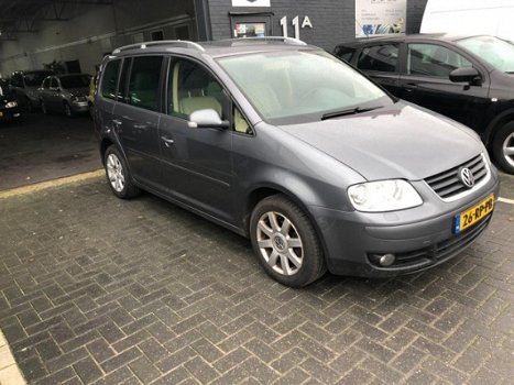 Volkswagen Touran - 1.9 TDI 105pk Highline Automaat - 1