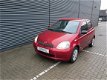 Toyota Yaris - 1.3-16V VVT-i Luna zeer nette en goed rijdende auto zeer netjes voor zijn leeftijd - 1 - Thumbnail