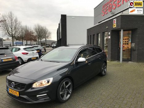 Volvo V60 - 2.0 D3 R-Design leder navi 18 inch stoelverwarming blis - 1