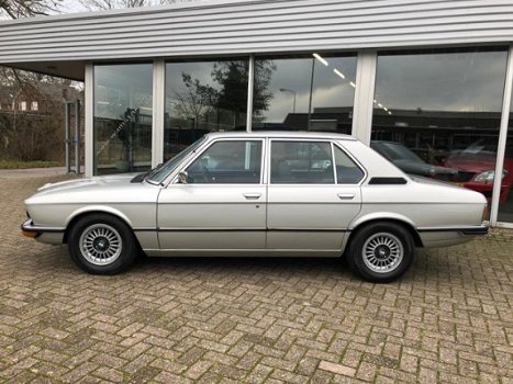 BMW 5-serie - 525 Automaat E12, Nieuwstaat - 1