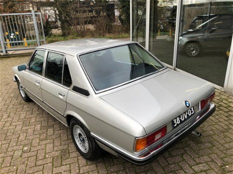 BMW 5-serie - 525 Automaat E12, Nieuwstaat - 1