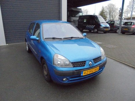 Renault Clio - 1.4-16V Privilège - 1