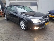 Ford Mondeo - 2.0-16V Platinum CLIMA..LEER..PDC