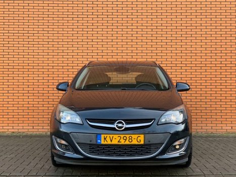 Opel Astra Sports Tourer - 1.7 CDTi Cosmo | Navigatie | Trekhaak | ECC | Cruise Control | Parkeersen - 1
