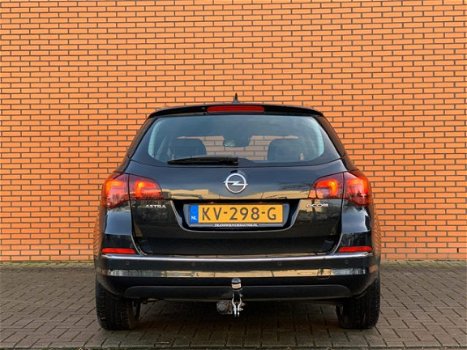Opel Astra Sports Tourer - 1.7 CDTi Cosmo | Navigatie | Trekhaak | ECC | Cruise Control | Parkeersen - 1