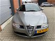 Alfa Romeo GT - 2.0 JTS Distinctive - 1 - Thumbnail