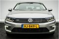 Volkswagen Passat Variant - 1.4 TSI GTE Highline Panoramadak/ Ex btw/ Camera/ Adapt. cruise/ Leer/ E - 1 - Thumbnail