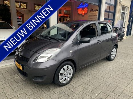 Toyota Yaris - 1.3 VVTi Comfort 5 DEURS/AIRCO - 1